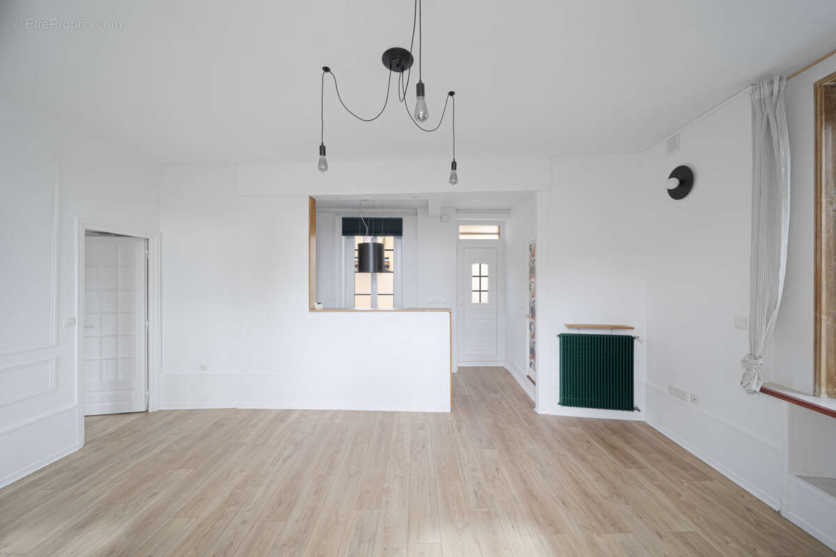 Appartement à CHENOVE