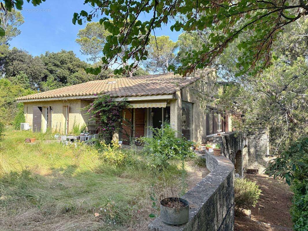 Maison à VILLENEUVE-LES-AVIGNON