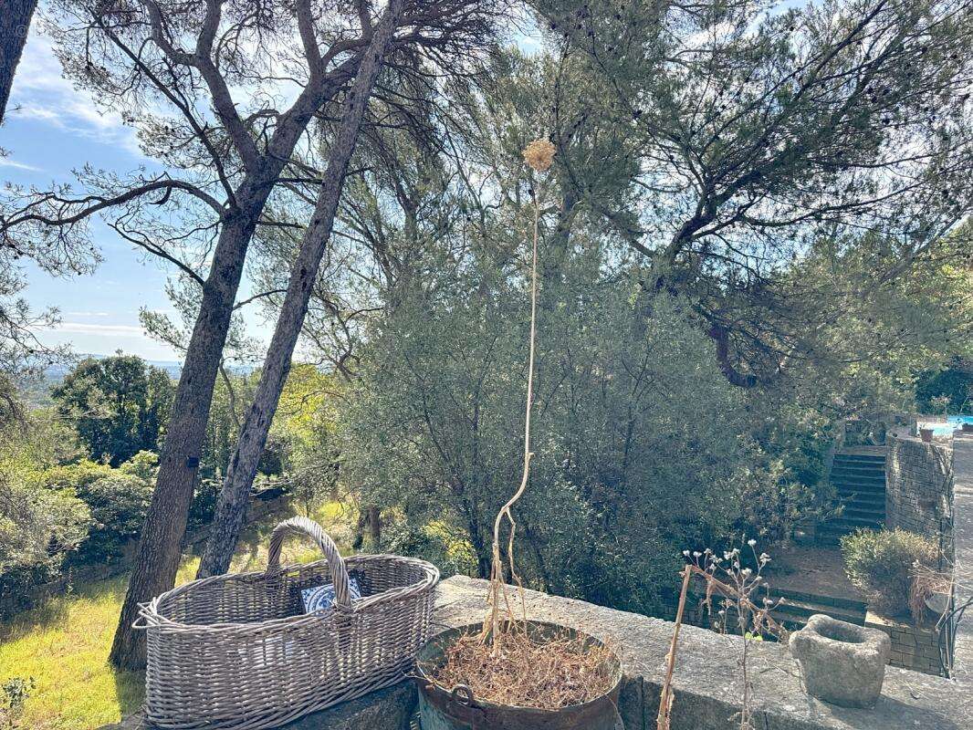 Maison à VILLENEUVE-LES-AVIGNON