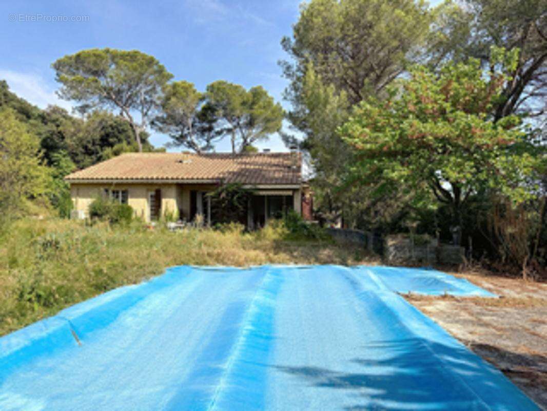 Maison à VILLENEUVE-LES-AVIGNON