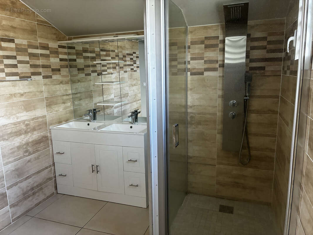 Maison à SAINT-DENIS