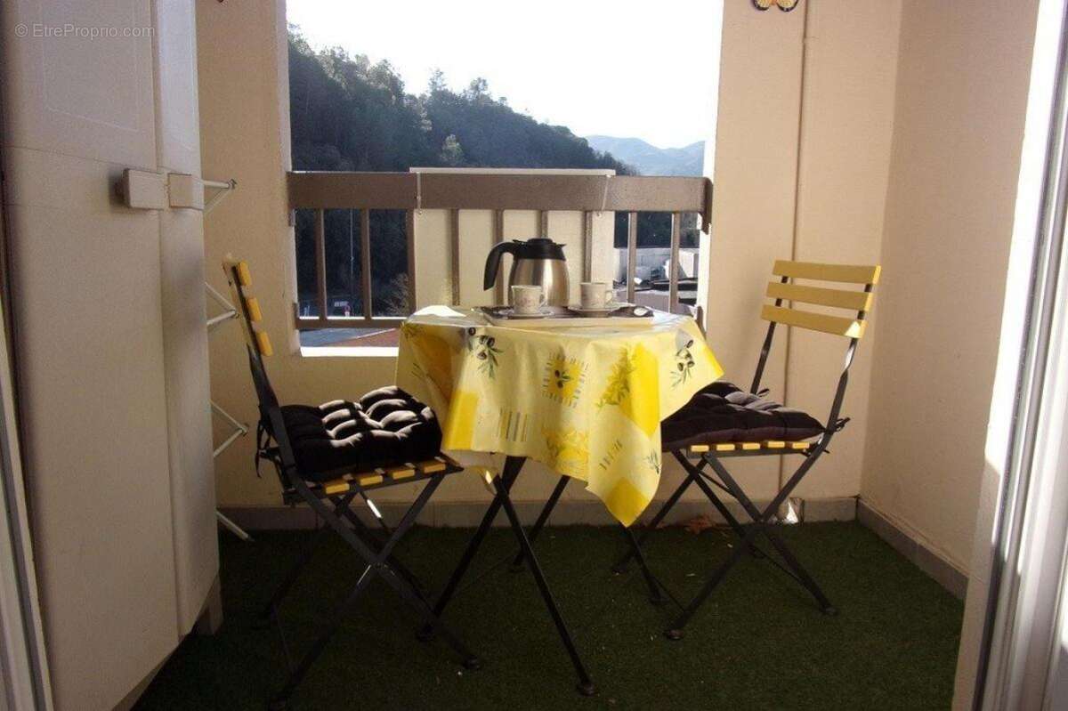 Appartement à LAMALOU-LES-BAINS