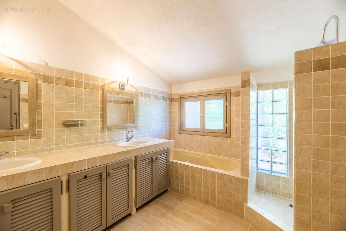 Maison à PORTO-VECCHIO