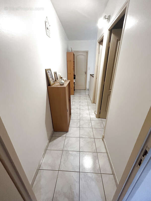 Maison à VILLENEUVE-DU-PAREAGE