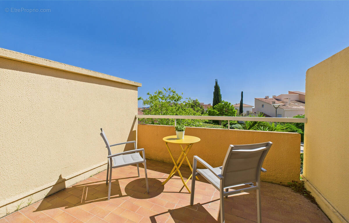 Appartement à CARQUEIRANNE