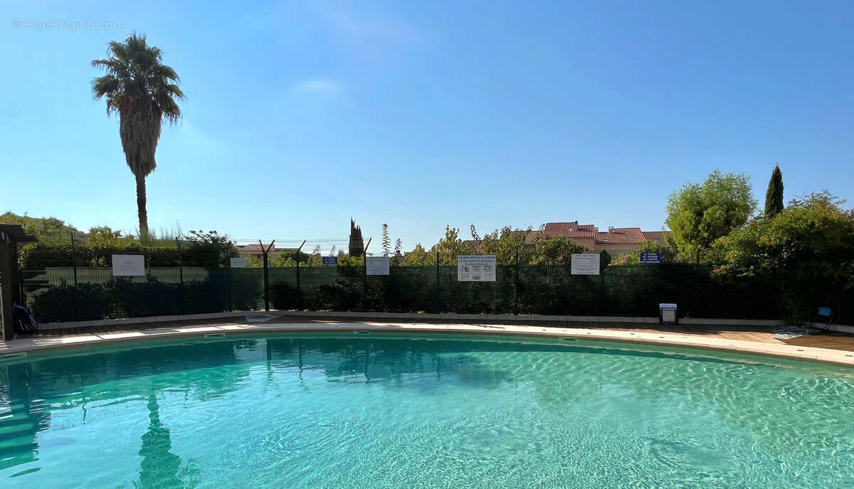 Appartement à CARQUEIRANNE