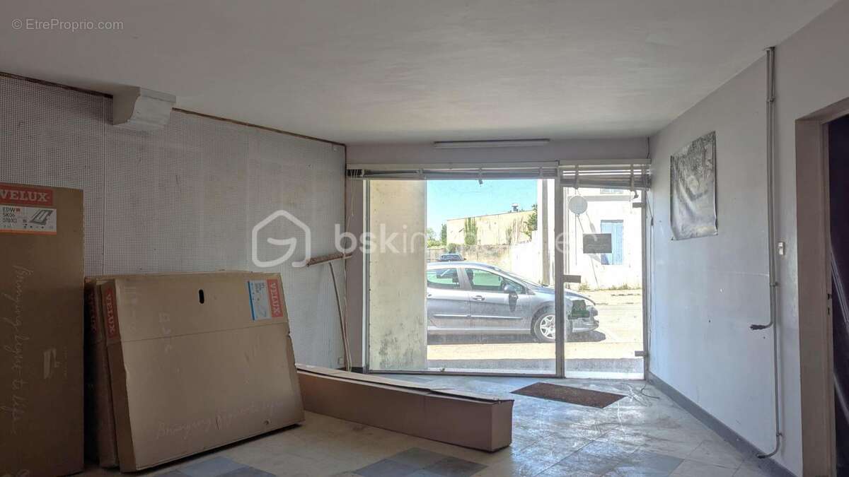 Commerce à PONT-L&#039;ABBE-D&#039;ARNOULT