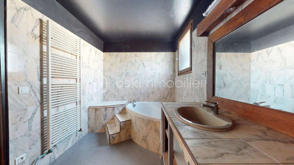 Maison à SAINT-SAVINIEN