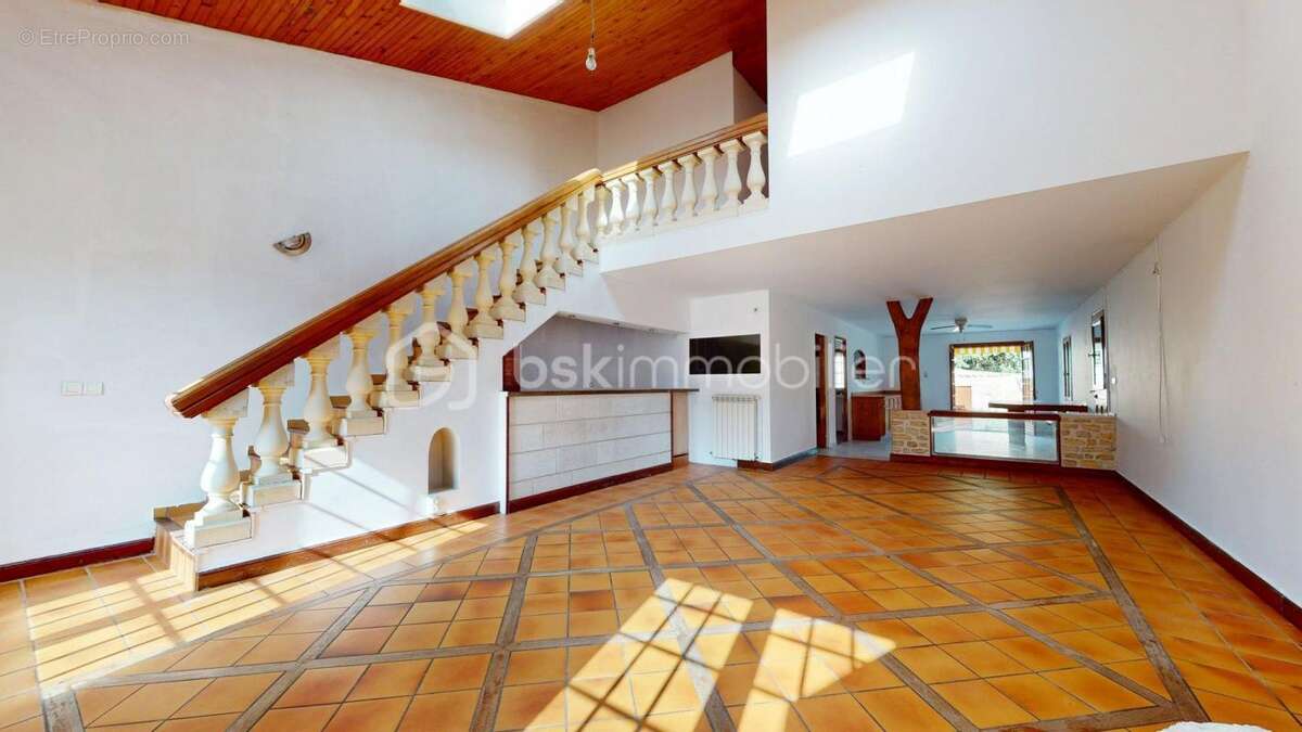 Maison à SAINT-SAVINIEN