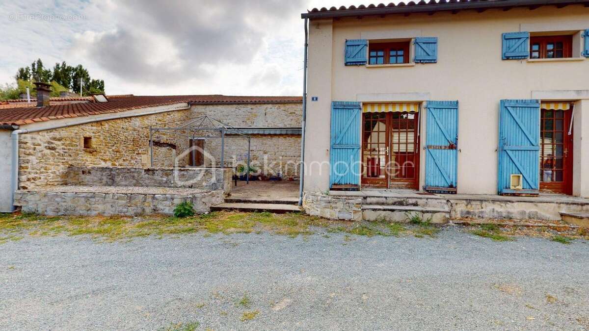 Maison à SAINT-SAVINIEN