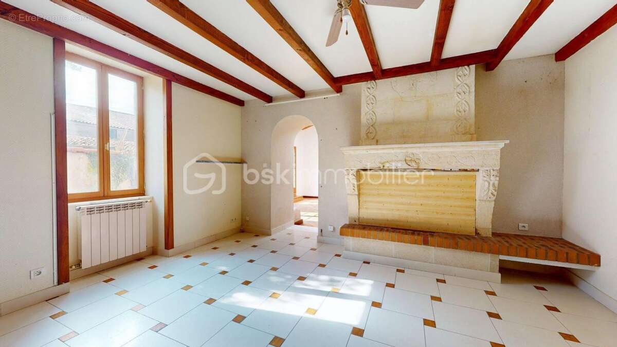 Maison à SAINT-SAVINIEN