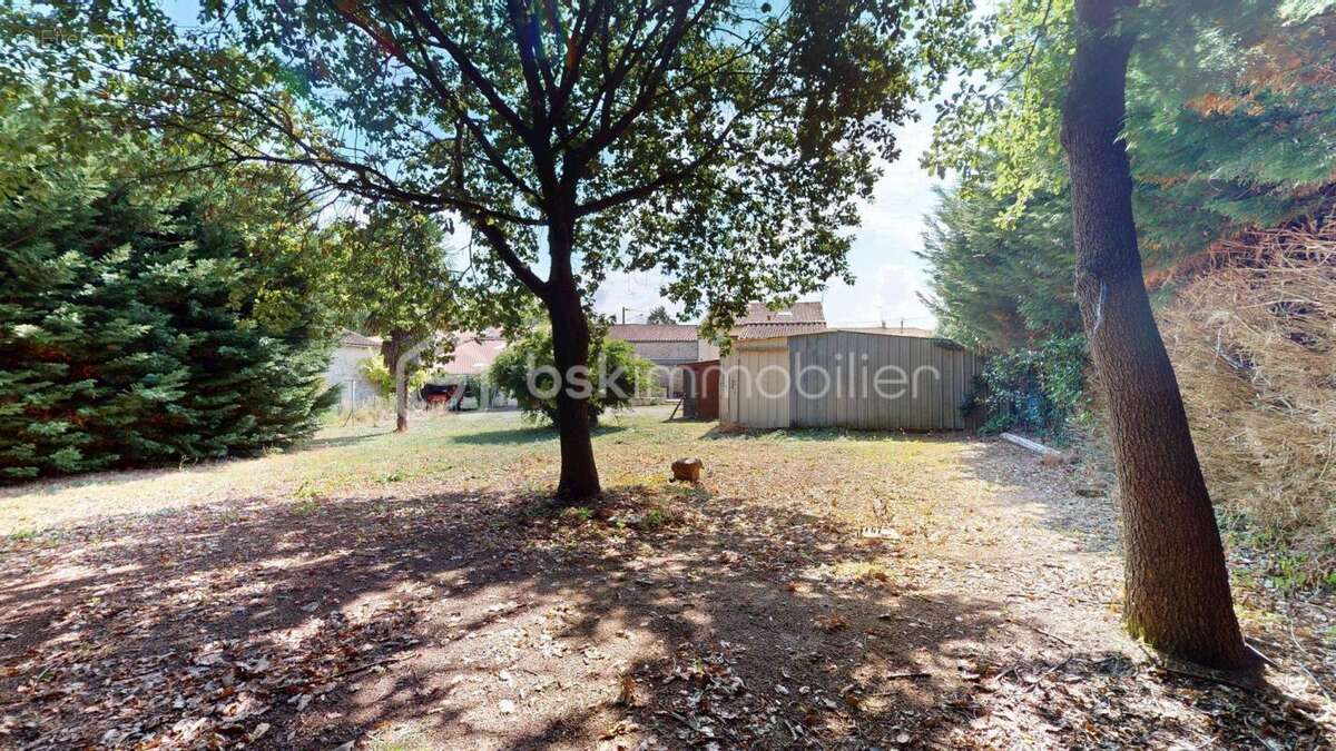 Maison à SAINT-SAVINIEN