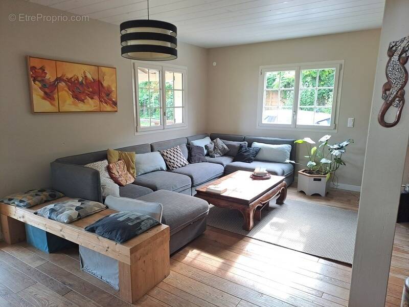 Maison à CASTRES-GIRONDE