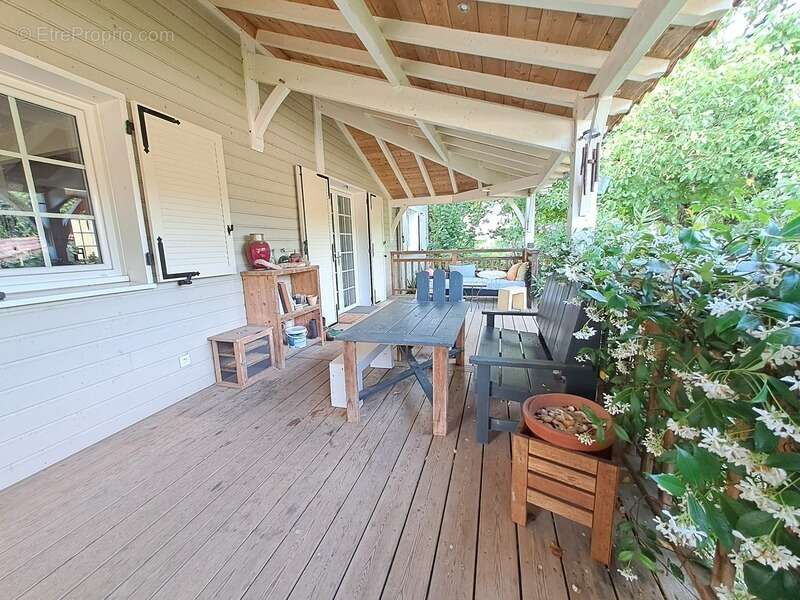 Maison à CASTRES-GIRONDE