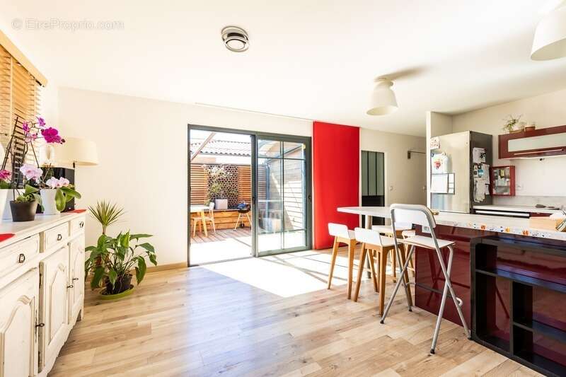 Maison à SAINT-JEAN-D&#039;ILLAC