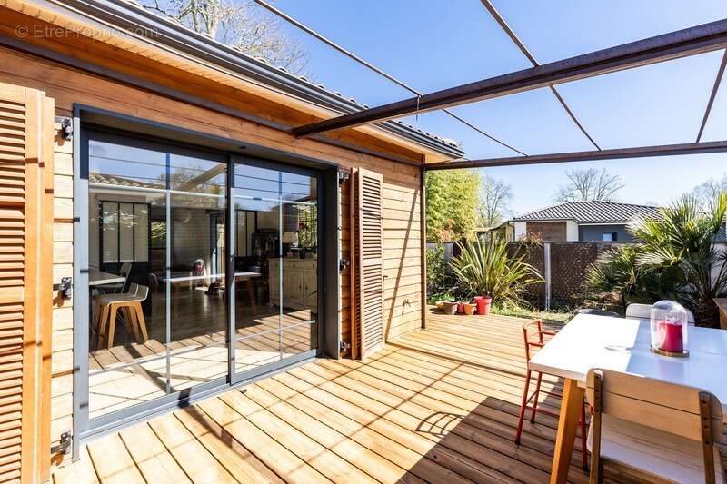 Maison à SAINT-JEAN-D&#039;ILLAC