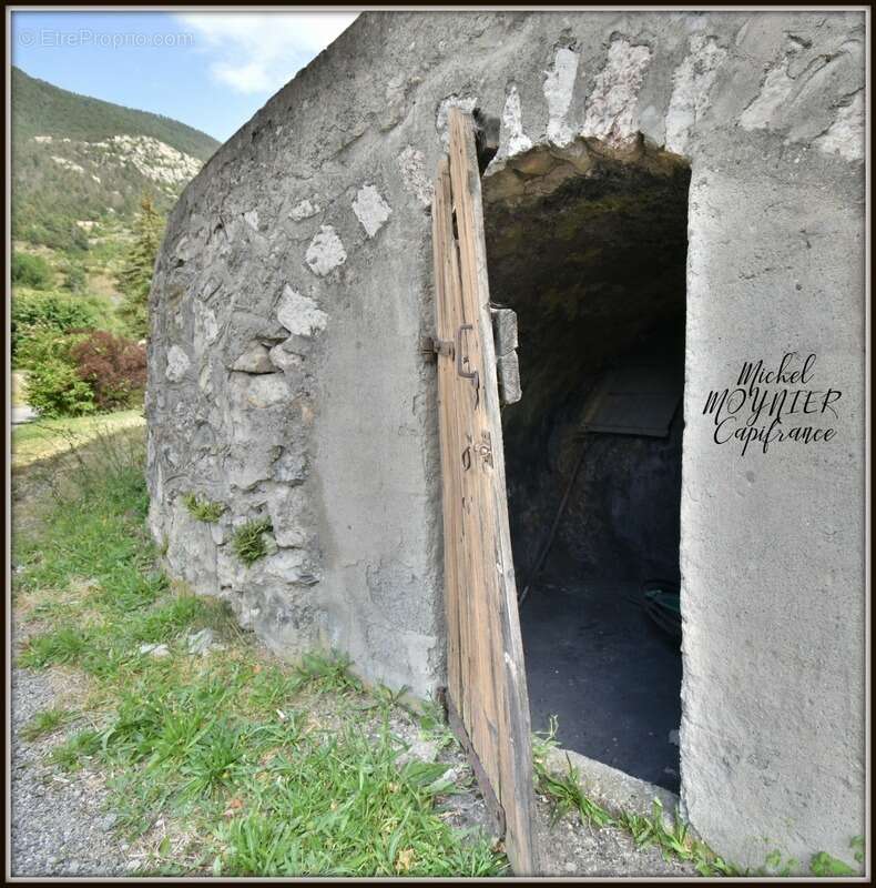 Maison à LA ROCHE-DE-RAME