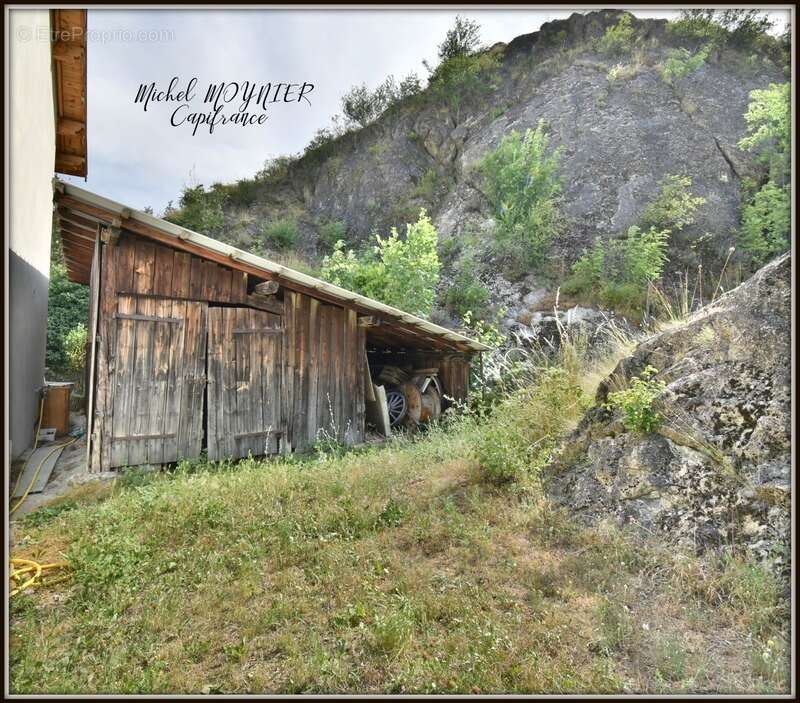 Maison à LA ROCHE-DE-RAME