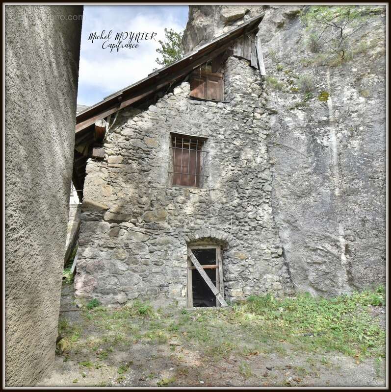 Maison à LA ROCHE-DE-RAME