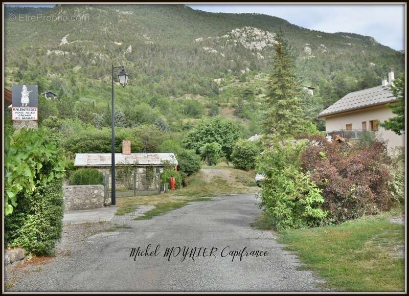 Maison à LA ROCHE-DE-RAME