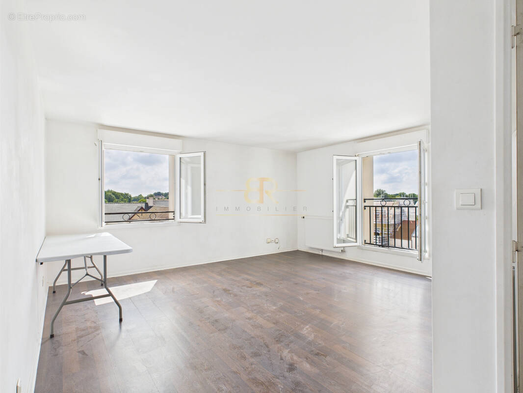 Appartement à MAGNY-LE-HONGRE