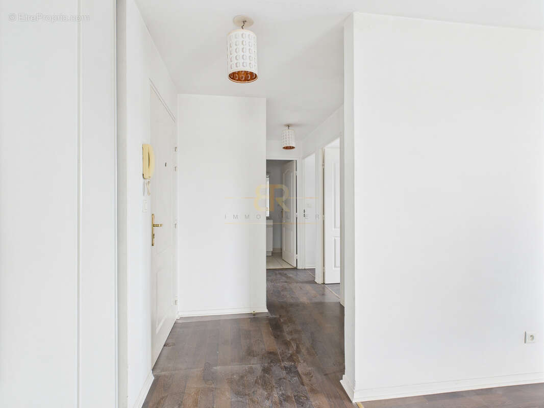 Appartement à MAGNY-LE-HONGRE