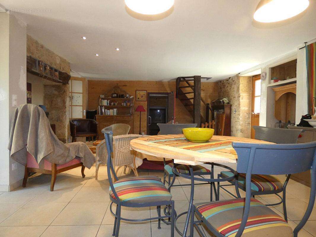 Maison à PREYSSAC-D&#039;EXCIDEUIL