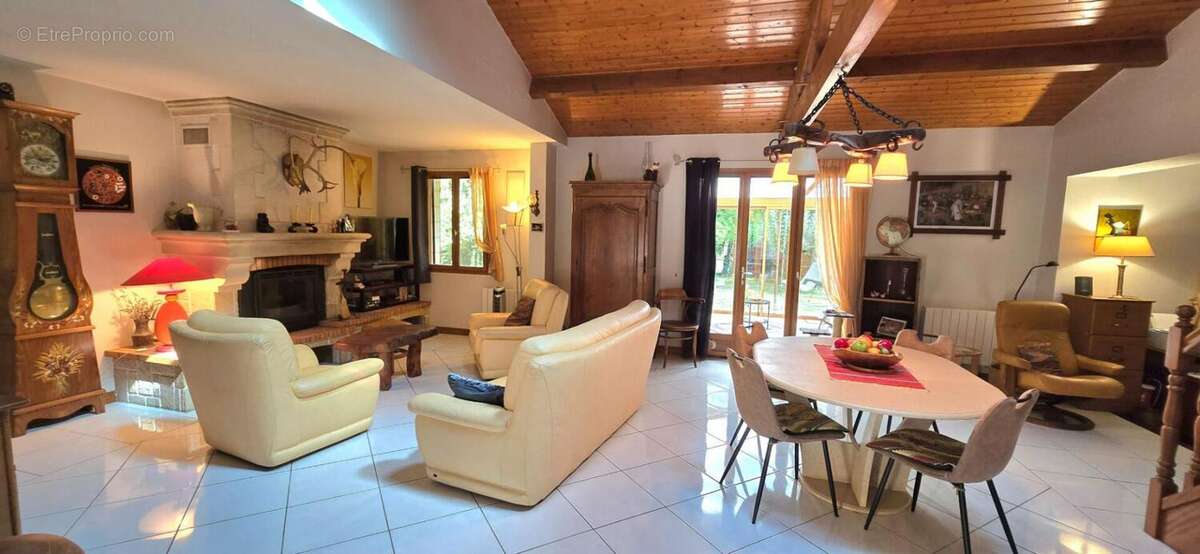 Maison à SARLIAC-SUR-L&#039;ISLE