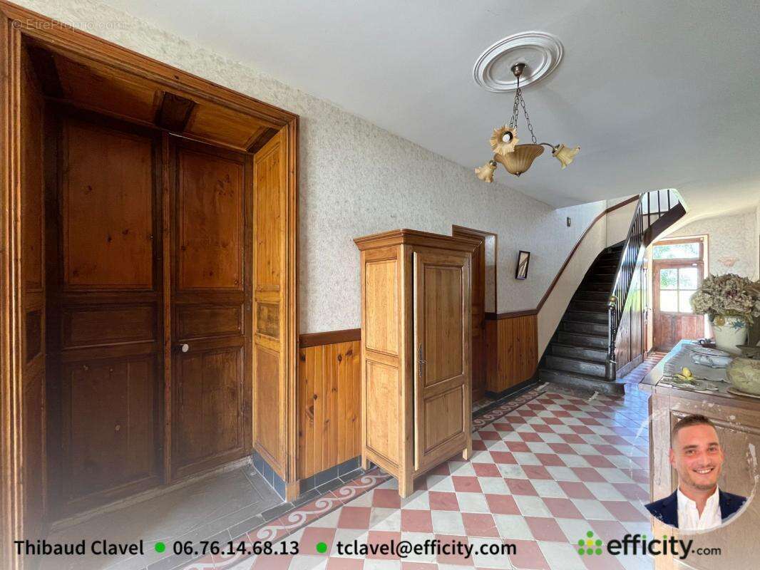 Maison à VILLEBOIS-LAVALETTE