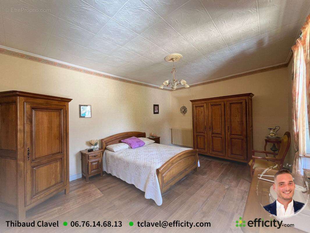 Maison à VILLEBOIS-LAVALETTE