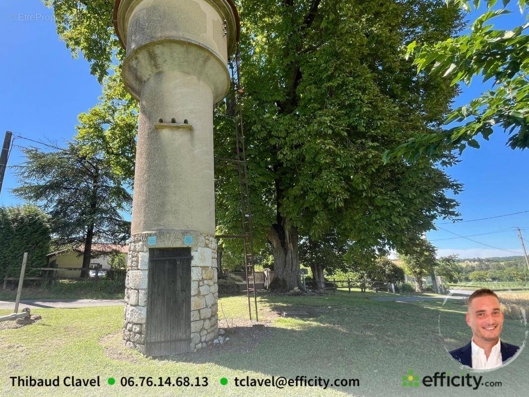 Maison à VILLEBOIS-LAVALETTE