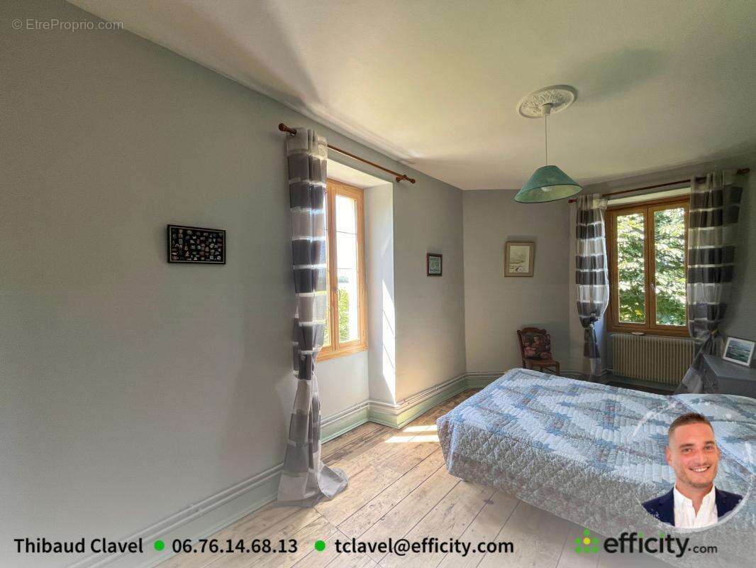 Maison à VILLEBOIS-LAVALETTE