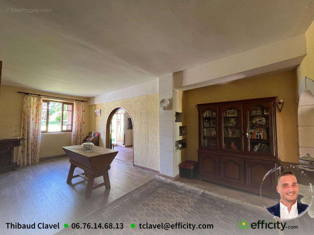 Maison à VILLEBOIS-LAVALETTE