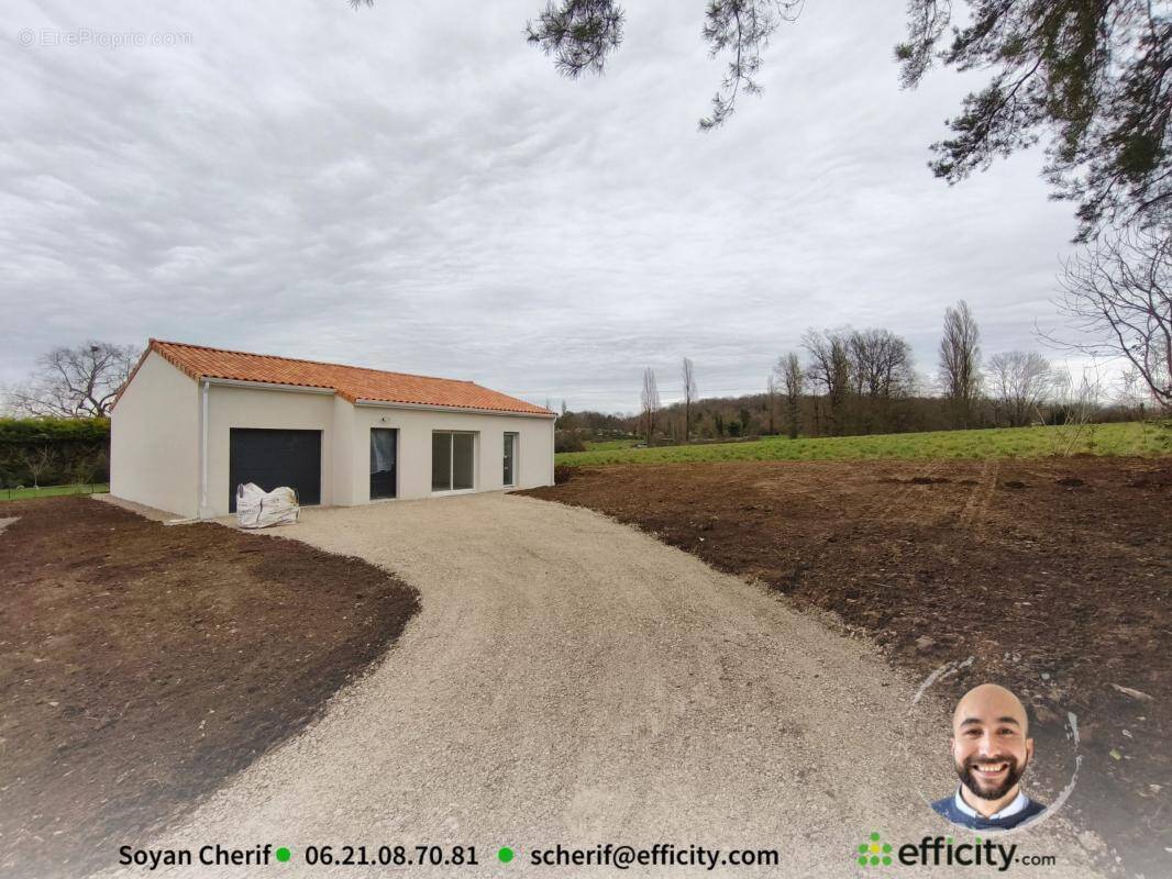 Maison à CHAMPNIERS