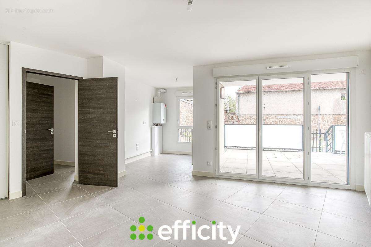 Appartement à PIERRE-BENITE