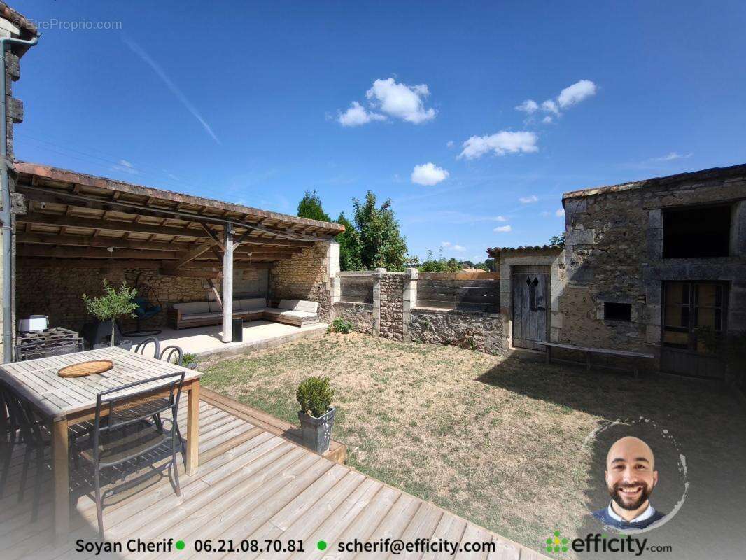 Maison à SAINT-YRIEIX-SUR-CHARENTE