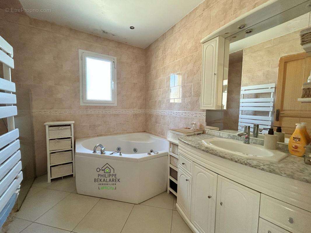 Appartement à CHATEAU-ARNOUX-SAINT-AUBAN