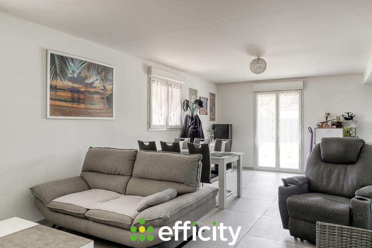 Appartement à VILLARS-LES-DOMBES