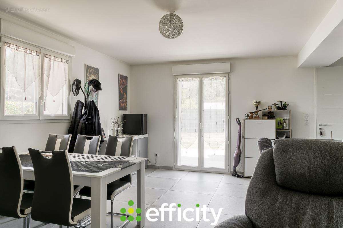 Appartement à VILLARS-LES-DOMBES