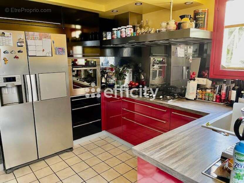 Maison à LA MONNERIE-LE-MONTEL