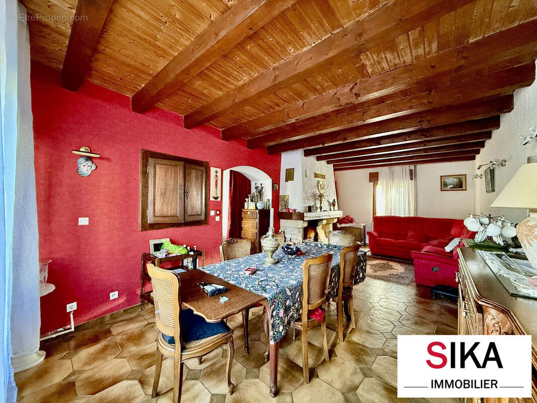 Maison à RECHICOURT-LE-CHATEAU