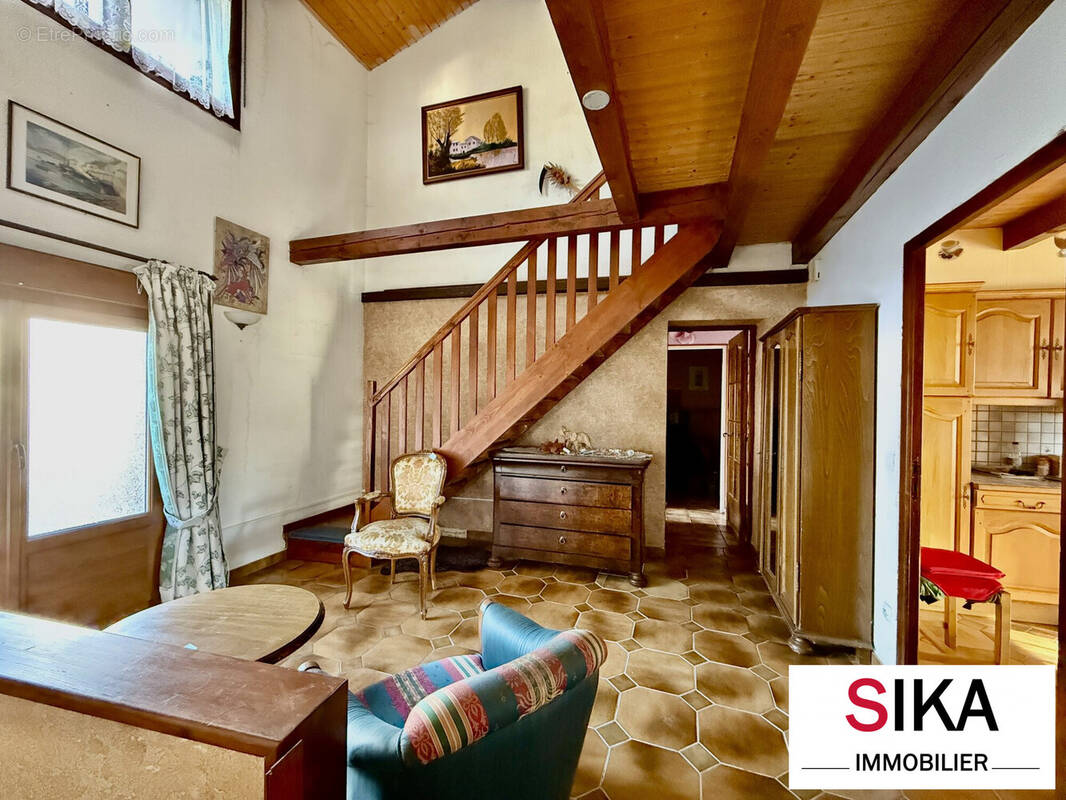 Maison à RECHICOURT-LE-CHATEAU