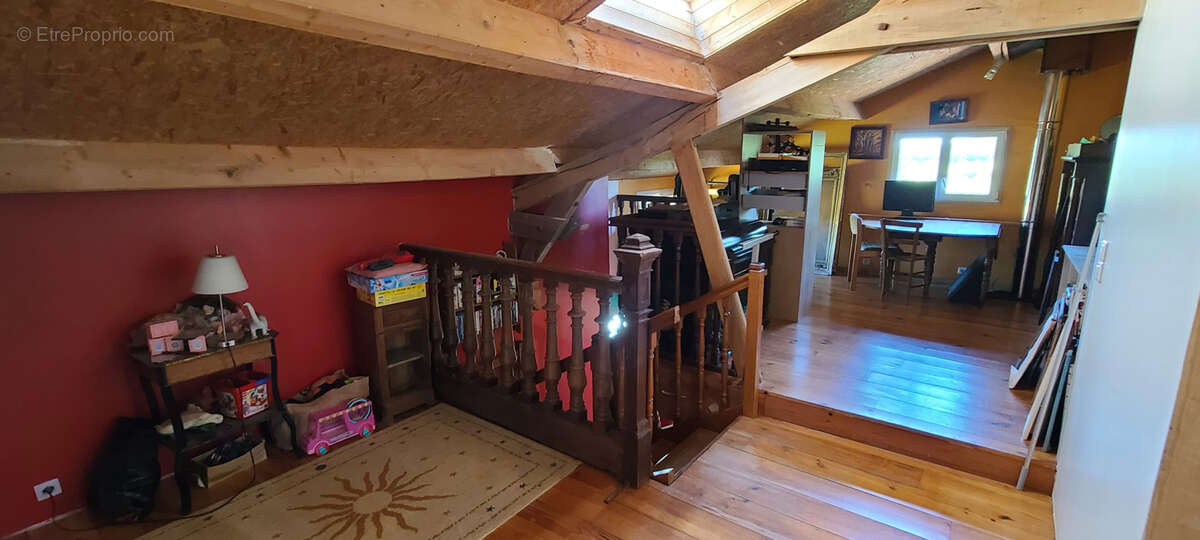 Maison à SAINT-DENIS-LES-MARTEL