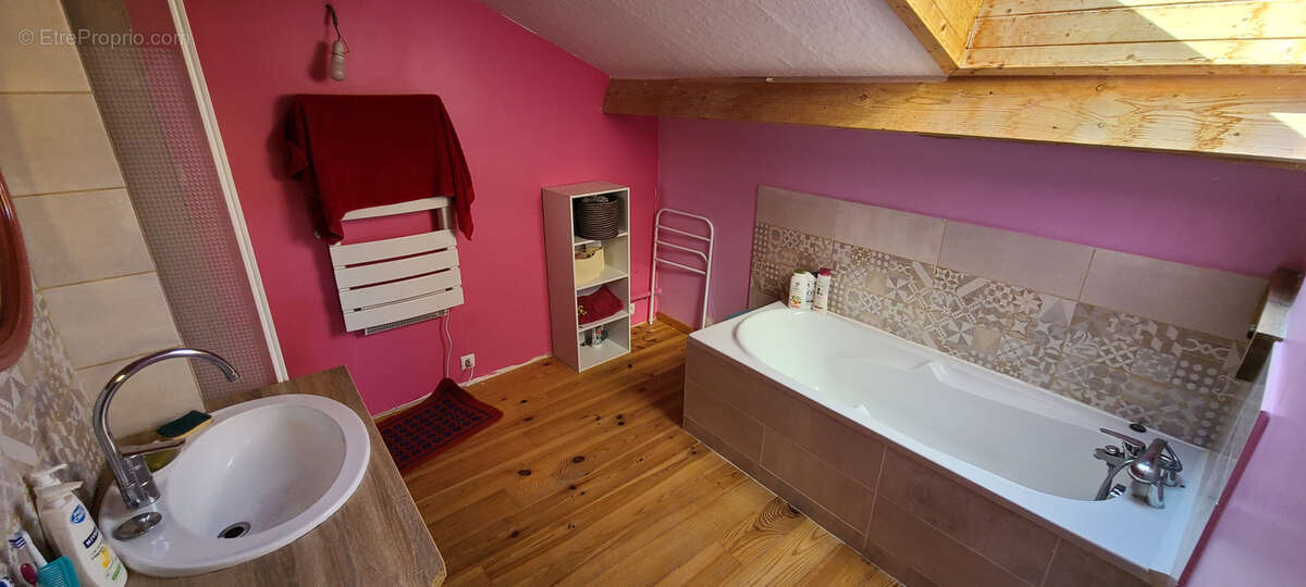 Maison à SAINT-DENIS-LES-MARTEL