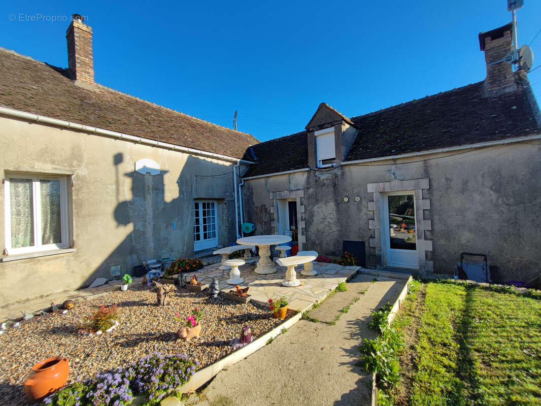 Maison à MONTEREAU-FAULT-YONNE