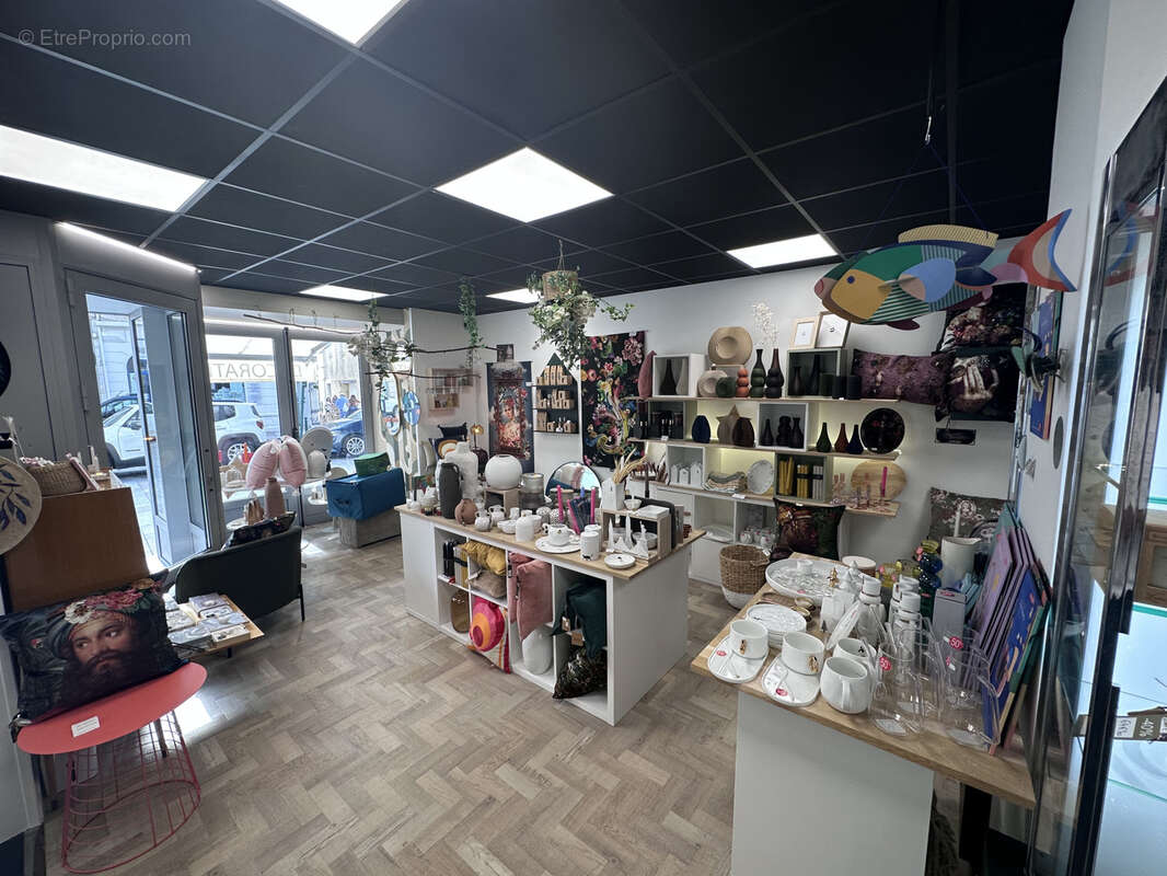 Commerce à LES SABLES-D&#039;OLONNE