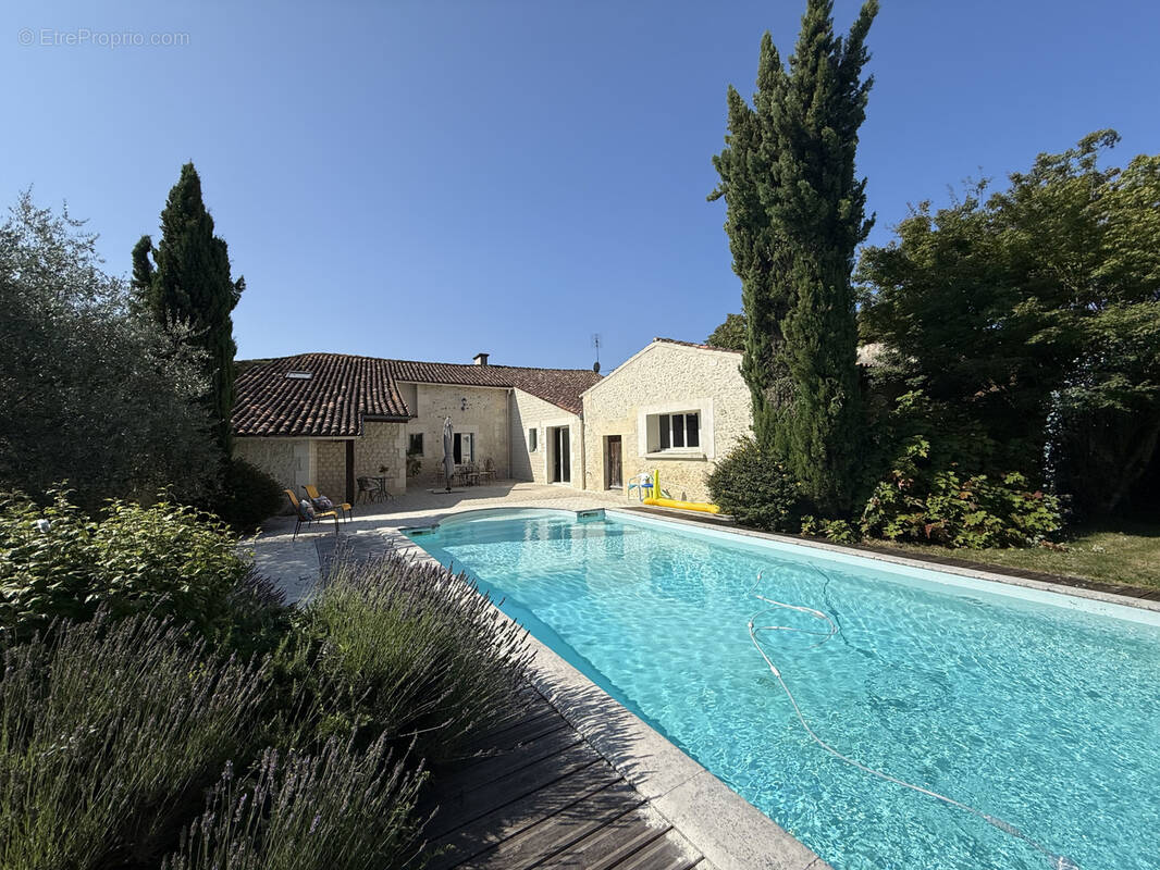 Maison à SAINT-CESAIRE