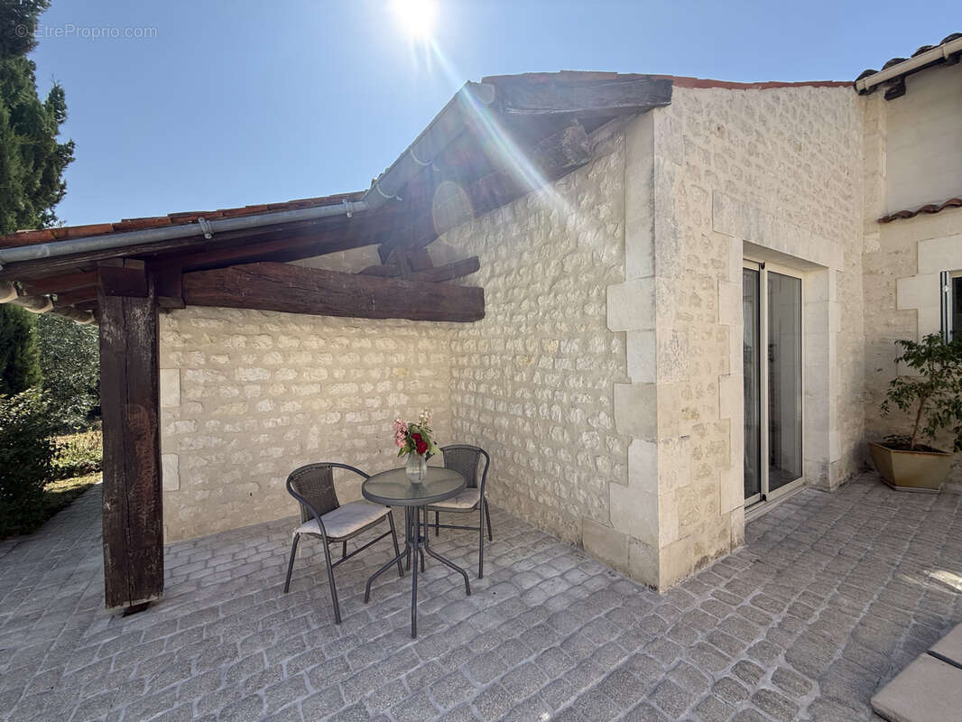 Maison à SAINT-CESAIRE