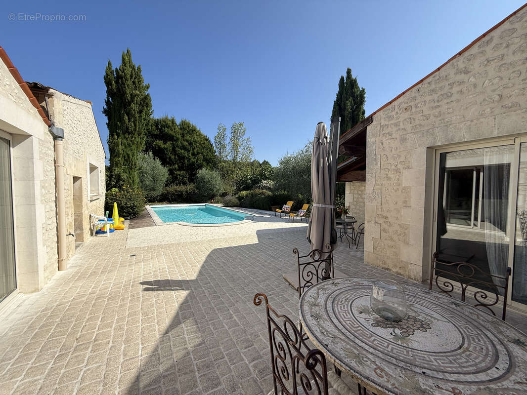 Maison à SAINT-CESAIRE