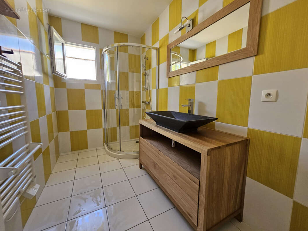 Maison à SAINT-CHRISTOPHE